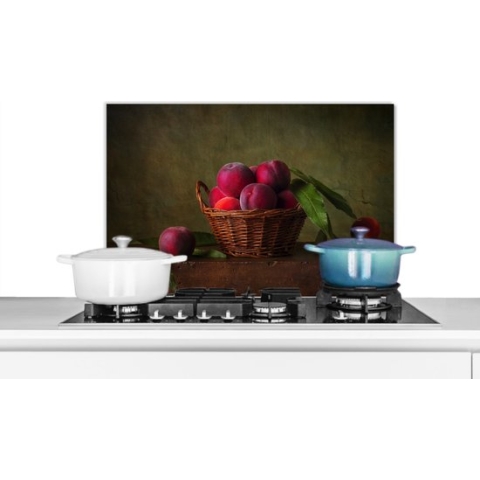 Spatscherm Keuken - Kookplaat Achterwand - Spatwand Fornuis - 60x40 cm - Mand - Pruim - Roze - Rustiek - Fruit - Stilleven - Aluminium - Wanddecoratie - Muurbeschermer - Hittebestendig