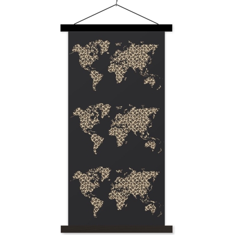 Wanddecoratie - Wereldkaart - Panterprint - Patroon - Schoolplaat - 90x180 cm - Textielposter - Textiel poster