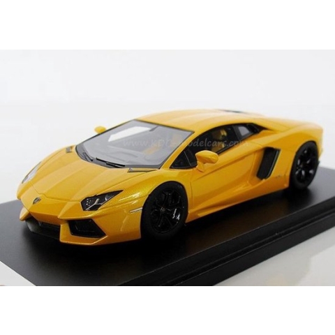 FUJIMI 1:43 Lamborghini Aventador LP 700-4 - 2011, Giallo Orion (Geel metallic)