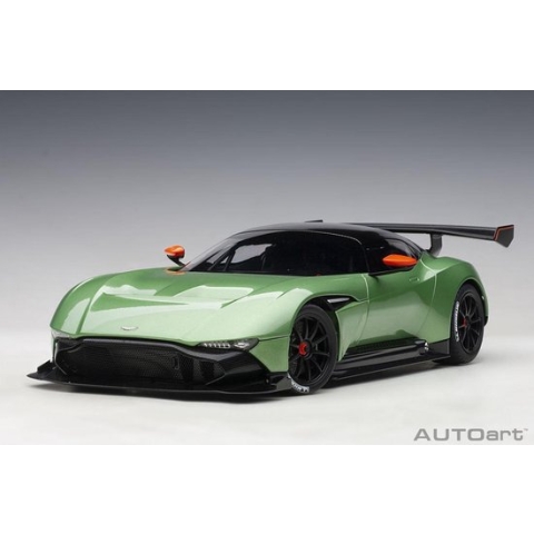 AutoArt 1/18 Aston Martin Vulcan - 2015 "Apple Tree Green metallic"