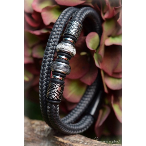 Urn-Heren armband- Met verwerking van Crematie-as ÉN Haartjes- 6mm Antraciet-Sail Rope Heren armband met crematie-as én haartjes verwerkt in 2 aparte bedels- Design rvs kralen-Herinneringsarmband-Assieraad-Sieraad met haartjes-Handgemaakt door Jet