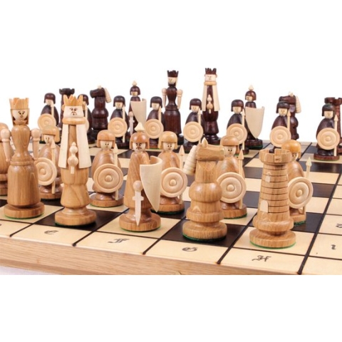 Chess the Game - Handgemaakt schaakbord met schaakstukken - Groot thema "Playmobil" schaakspel - Eyecather!