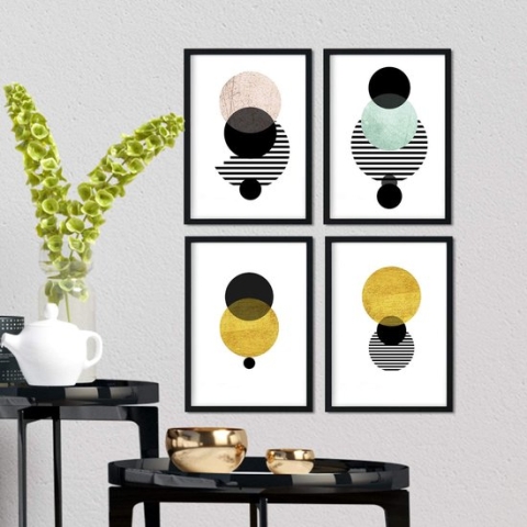 Set van 4 vellen voor het ontwerp van Eclipse. NORDIC STYLE-poster voor het decoreren van uw huis. A4-formaat. Strepen met afbeeldingen van Geometrica in Scandinavische stijl