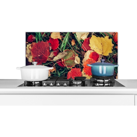 Spatscherm Keuken - Kookplaat Achterwand - Spatwand Fornuis - 90x45 cm - Bladeren - November - Herfst - Natuur - Aluminium - Wanddecoratie - Muurbeschermer - Hittebestendig