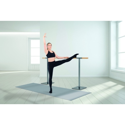 Dansvloer Balletvloer voor thuis gemaakt van 2 zachte slijtvaste pvc lagen betaat uit 2 kleuren zwart en grijs. Slijtvaste dansvloer D&M Dancewear Dansmat is geschikt voor diverse dansstijlen