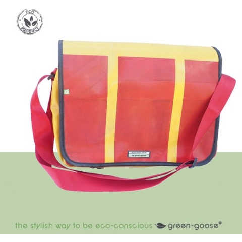 green-goose® Laptoptas Strade | Rood, Geel | 42x29x8 cm | Geschikt voor 17" Laptop | Upcycled Vrachtwagenzeil | Stevig en Duurzaam | Gerecycled Materiaal uit Europa