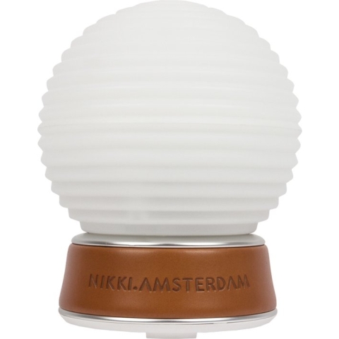 Nikki.Amsterdam - The.Diffuser - Aroma verdamper - Gratis etherische oliën - LED verlichting