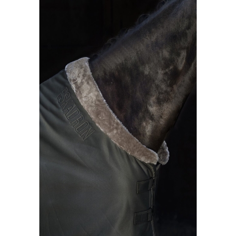Eskadron Jersey Fauxfur Sweat Rug Essence 22 - Dark Olive - Maat M/135/185