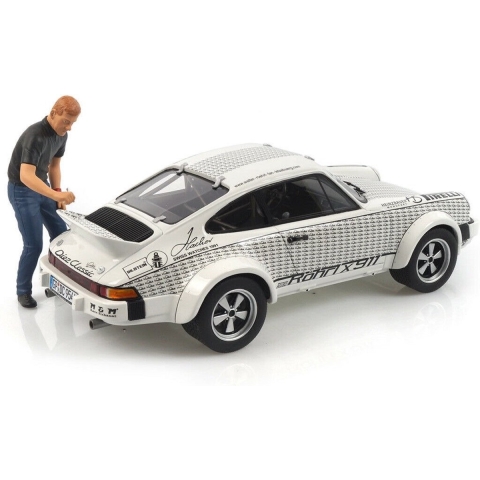 Porsche 911 'Röhrl x 911' + Figur - 1:18 - Schuco