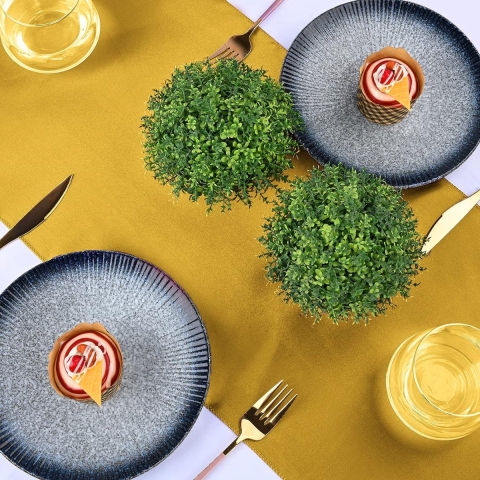 10 stuks gouden 30,5 x 274,3 cm lange premium satijnen tafelloper voor bruiloft, decoraties voor verjaardagsfeesten, banketten, afstuderen, verloving, tafellopers passen op ronde en ronde tafel