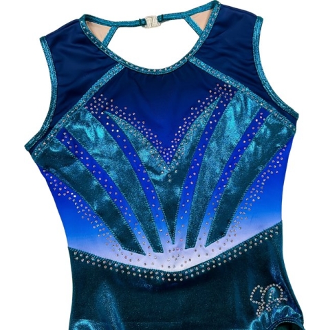 Sparkle&Dream Turnpakje Yuna Turquoise Blauw - Maat AXL S/M - Gympakje voor Turnen, Acro, Trampoline en Gymnastiek