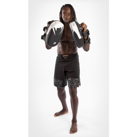 VENUM LIGHT KICK PADS (PAIR) - BLACK/WHITE