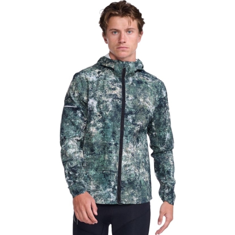 2XU Aero Jacket Hardloopjas Waterafstotend dankzij milieuvriendelijke C6 DWR-behandeling
