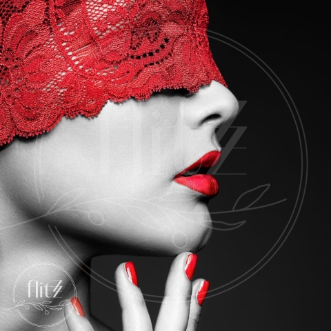 100% Nederlandse Productie! │ Diamond Painting │ Gemaskerde Vrouw │ Formaat 80 x 80 cm │ Diamond Painting Pakket Volwassen │ Volledige bedekking │ Vierkant │ Full │ Flitzz Diamond Painting