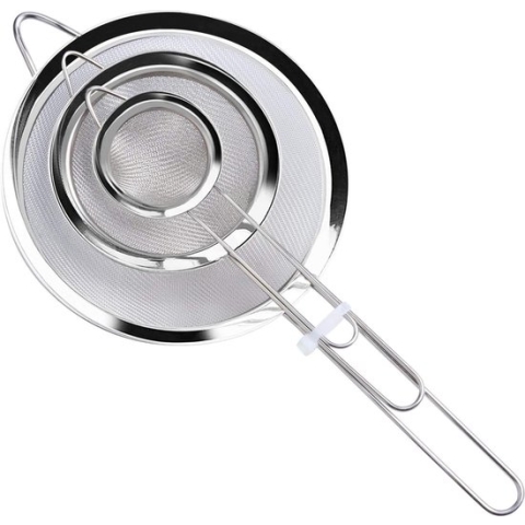 Set of 3 Kitchen Strainers, High-Quality Stainless Steel Sieve 7/12/18 cm, with Long Handle, Flat Edge Fine Wire Mesh Kitchen Sieve Household Sieve Set for Flour, Rice, Pasta, Quinoa, Tea, Icing Sugar