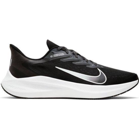 Nike Zoom Winflo 7 - Maat 38.5 - Sportschoenen - Zwart/Wit