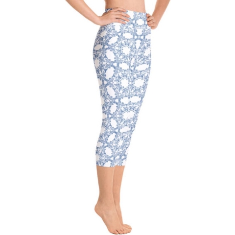 Sportlegging - Capri 3/4 - design Grace in Lace - High Waist - Dry Fit - High Performance - 4way stretch - unieke print - UPF 50+ - Hardloop - Yoga - Fitness - Dans  - Pilates - Training - sportbroek - wit klassiekblauw - maat L