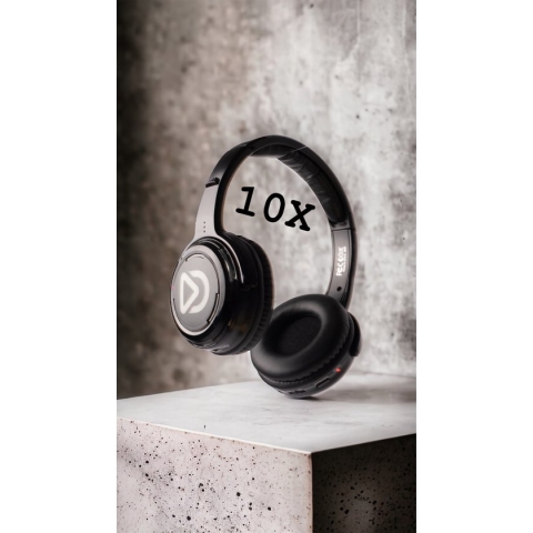 Silent Disco originele set | 10 oplaadbare Headsets + oplaadbare Zender | Dolly Digital©. Professionele Silent Disco set met 10 stuks hoge kwaliteit headsets en 1 oplaadbare zender met extra bereik.