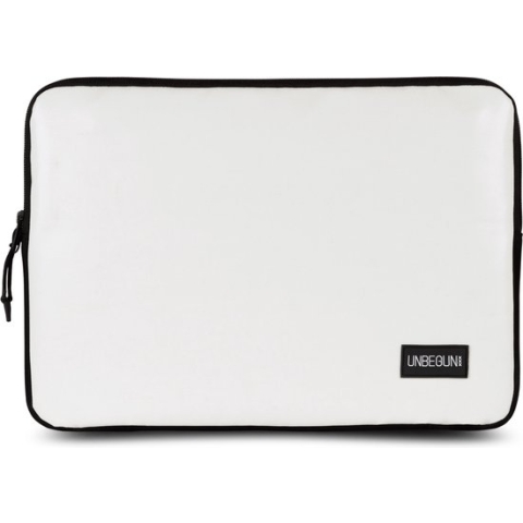 MacBook Pro 16 inch case van gerecycled materiaal (duurzaam) - Witte laptop sleeve/hoes voor de MacBook Pro 16 inch M3 (2023)
