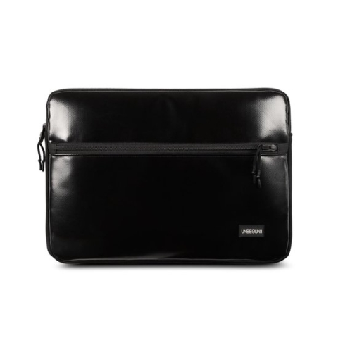 MacBook Pro 13 inch case met vak (van gerecycled materiaal) - Zwarte laptop sleeve/hoes voor de MacBook Pro 13 inch (2022/2023)