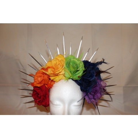 Zilveren spikes met gekleurde rozen