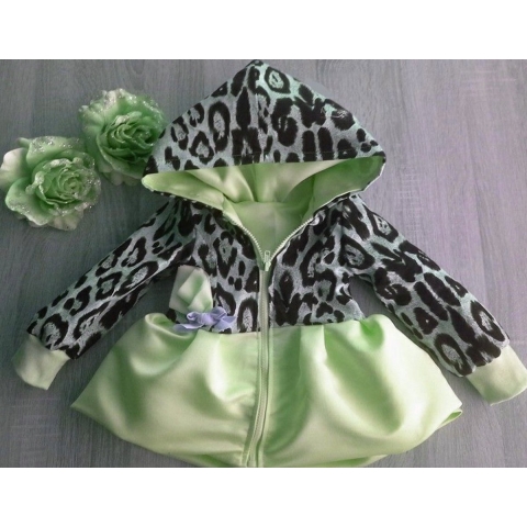 Maat 104 Zomerjas fel groen panterprint jas baby en kind Jas met bloem en leopard print kinderjas glans stof satijn met dierenprint