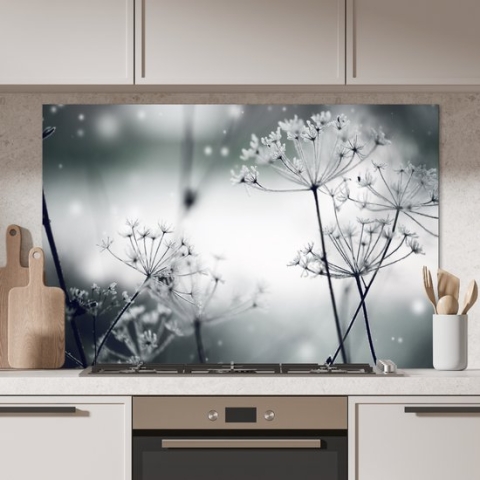 Spatscherm keuken 120x80 cm - Kookplaat achterwand natuur - Bloemen zwart wit - Muurbeschermer hittebestendig - Spatwand fornuis - Hoogwaardig aluminium - Aanrecht bescherming