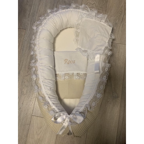 Babynestje, dekentje en speendoekje Zandkleur met kant - Luxe uitstraling- Romantisch