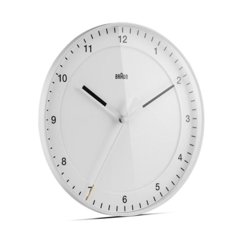 Braun BC 17 Zendergestuurde Wandklok Wit