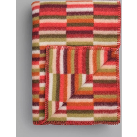 Røros Tweed Ida Plaid 135x200 Red Shades