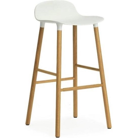 Normann Copenhagen Just Barstool Barkruk Met Rugleuning 75 Cm Naturel