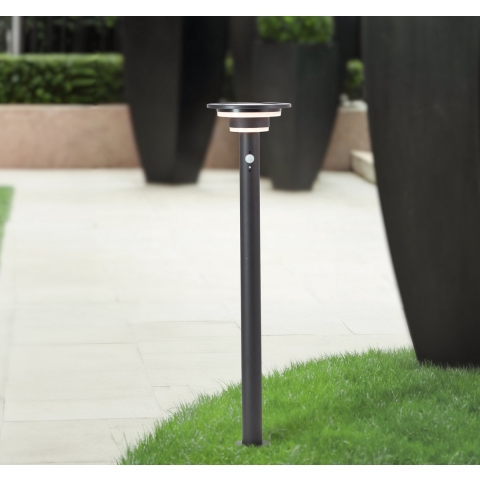 Brilliant G40407/06 Garvina Staande lamp op zonne-energie met bewegingsmelder 3 W Warmwit Zwart