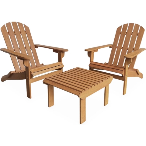 sweeek - Set van 2 eucalyptus houten tuinstoelen met tafel,