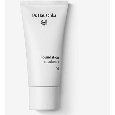 Dr. Hauschka Foundation 03 Chetsnut | 30 ml