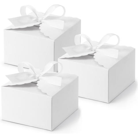 Cadeaudoosje Wolkje - Bruiloft bedankje - 50x stuks met lintje - wit - 8 x 5 cm -