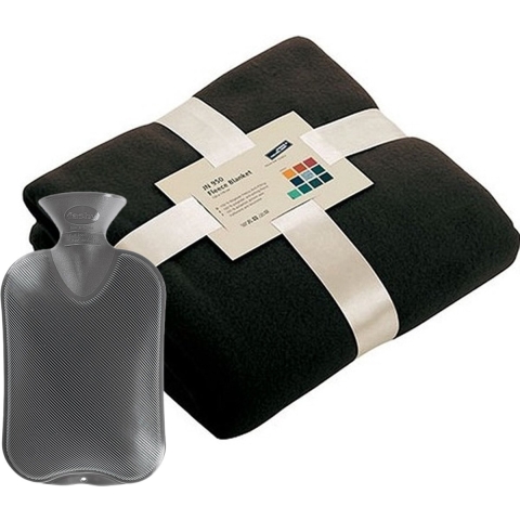 Fleece deken/plaid Zwart 130 x 170 cm en een warmwater kruik 2 liter -