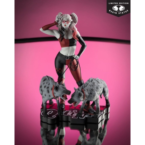 McFarlane Harley Quinn by Jenny Frison Statue
