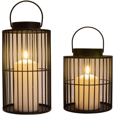 Windlicht/kaarsenhouder met LED kaars - 2x stuks - zwart - buiten lantaarn - metaal -