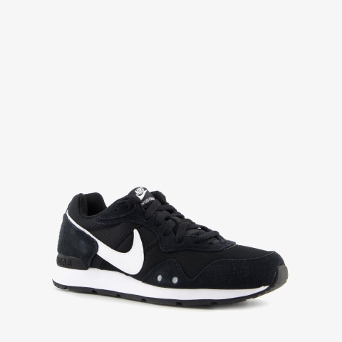 Nike Venture Runner Women Sneakers