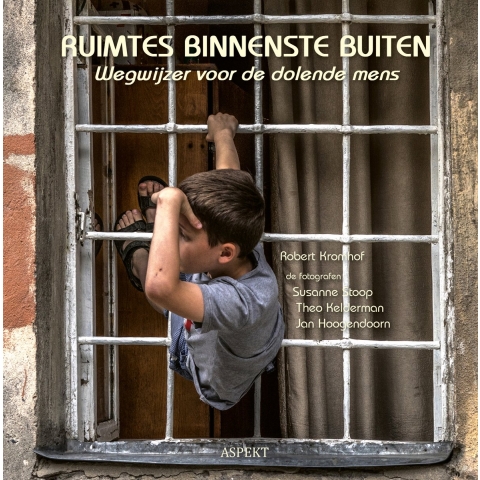 Ruimtes binnenste buiten (Hardback)