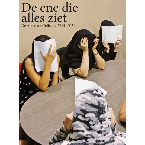 De ene die alles ziet (Paperback)