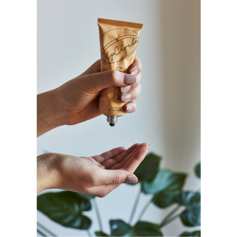 UpCircle Coffee Face Scrub - Floral Blend For Sensitive Skin