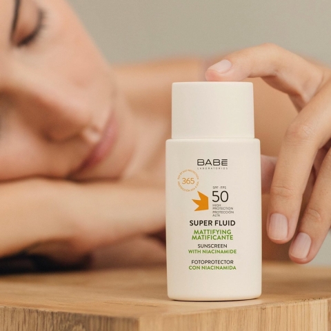 Babé Super Fluid Mattifying SPF 50 | 50 ml