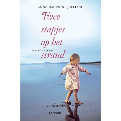 TWEE STAPJES OP HET STRAND (Paperback)