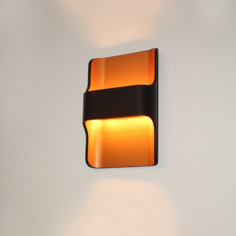 Artdelight Dallas - Buiten Wandverlichting - 16 X 7,8 X 24 Cm - 2 X 8W Dimbare LED Incl. - IP65 - Zwart & Goud