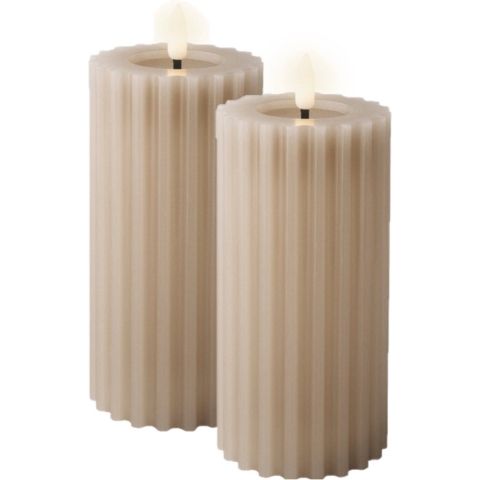 Lumineo Luxe LED kaarsen/stompkaarsen - 2x st - lichtgrijs - ribbel - D7,5 x H17,3 cm - timer -