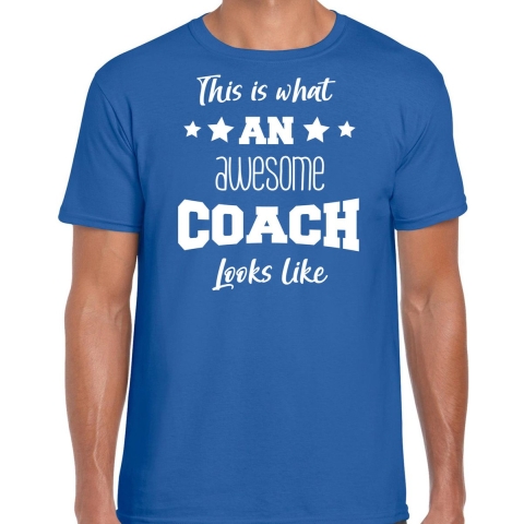 Cadeau t-shirt voor heren - awesome coach - coaches bedankje - blauw M -