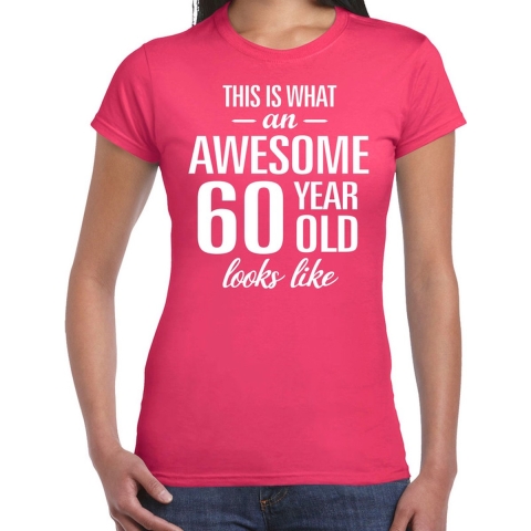 Awesome 60 year / 60 jaar cadeau t-shirt roze dames M -