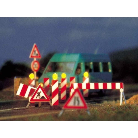 Busch 5937 H0 Set van 7 stuks Waarschuwingspaal Bouwpakket