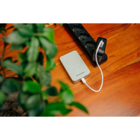 Verbatim Charge n Go Essentials Powerbank 20000 mAh USB PD 3.0, QC 3.0, Adaptive Fast Charge USB-C Groen